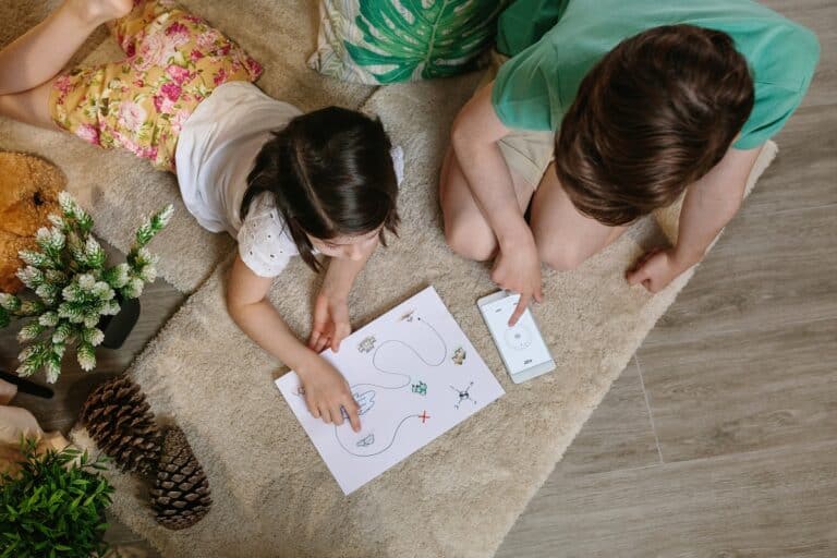Organiser une chasse au trésor à la maison : guide