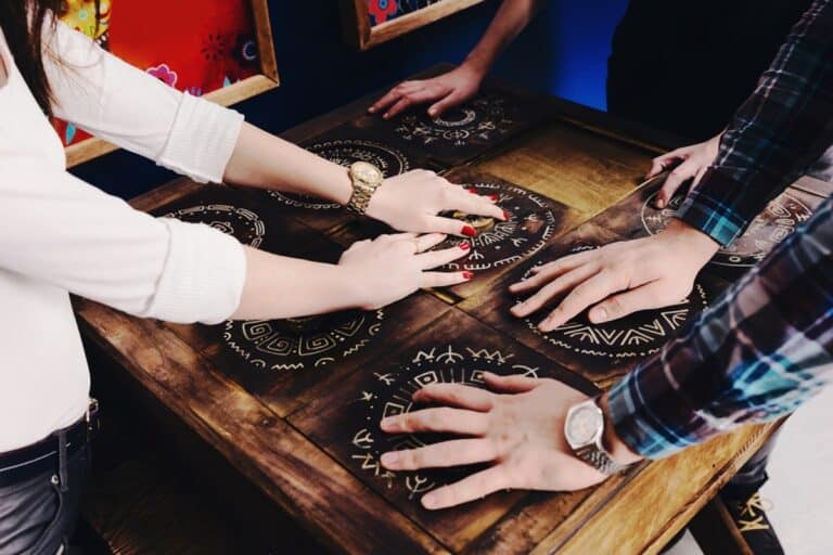 rôle codes secrets escape game